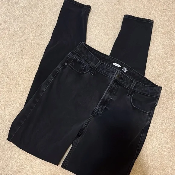Old Navy Rockstar High Rise Super Skinny Black Jeans - Picture 4 of 5